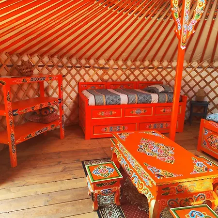 2 Yourtes Mongoles Privatisees Lüks kamp alanı Marcoux (Loire)